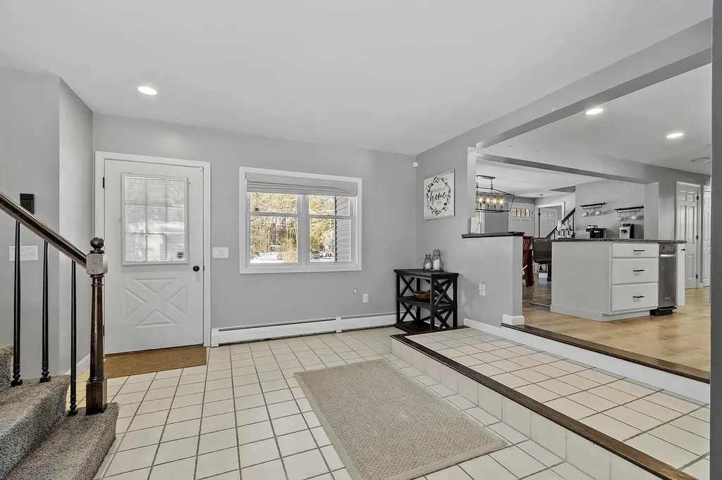 9 Davidson Avenue Merrimack NH 03054