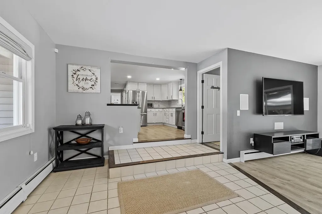 9 Davidson Avenue Merrimack NH 03054
