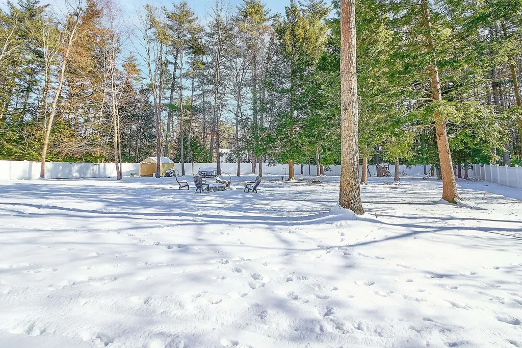 9 Davidson Avenue Merrimack NH 03054