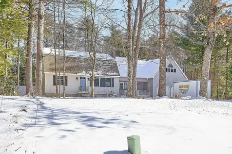 9 Davidson Avenue Merrimack NH 03054