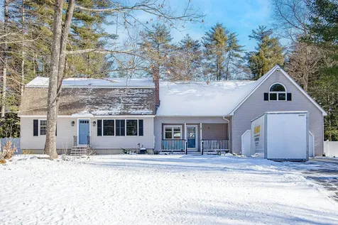 9 Davidson Avenue Merrimack NH 03054