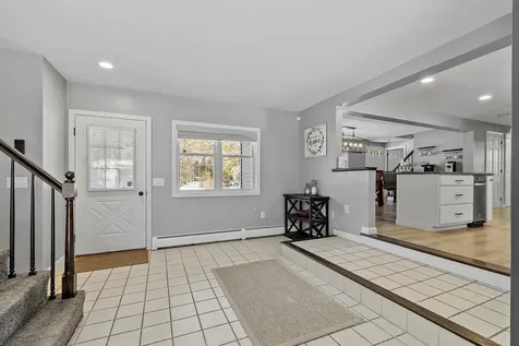 9 Davidson Avenue Merrimack NH 03054