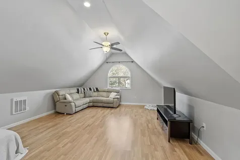 9 Davidson Avenue Merrimack NH 03054