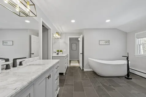 9 Davidson Avenue Merrimack NH 03054