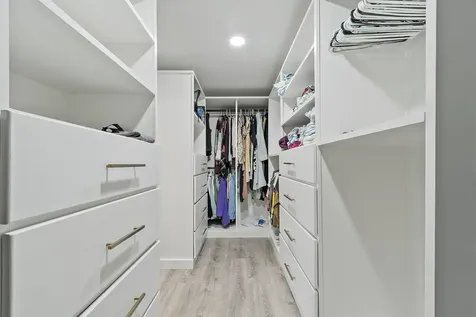 9 Davidson Avenue Merrimack NH 03054