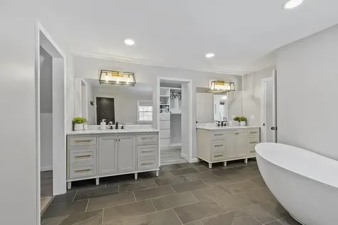 9 Davidson Avenue Merrimack NH 03054