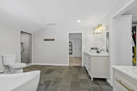 9 Davidson Avenue Merrimack NH 03054