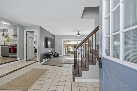 9 Davidson Avenue Merrimack NH 03054