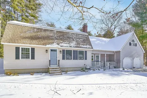 9 Davidson Avenue Merrimack NH 03054