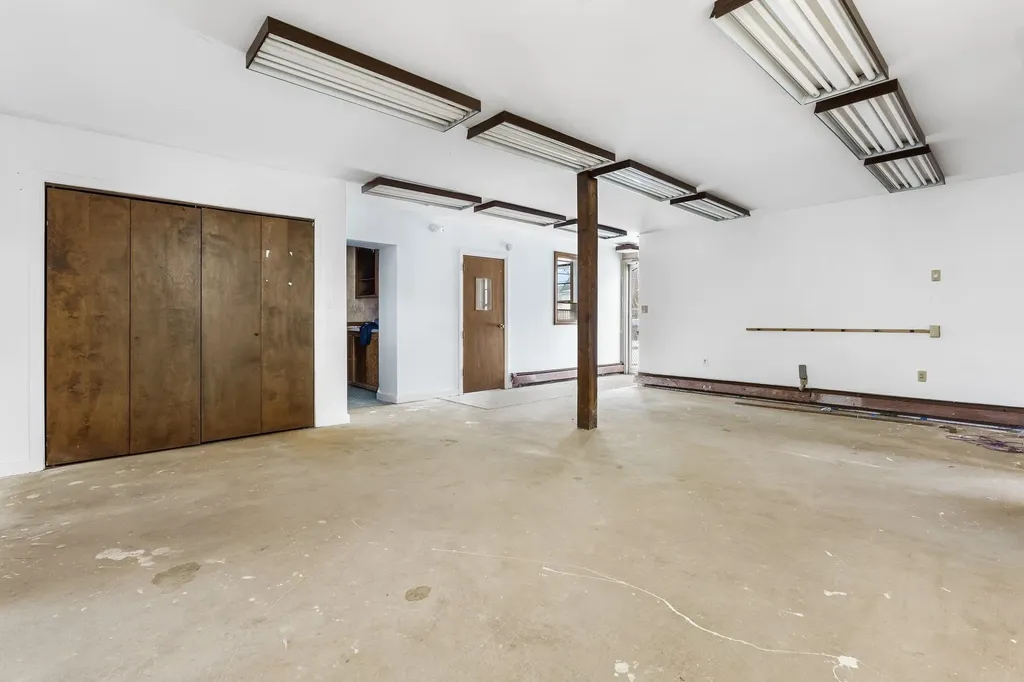 76 Maple Street Manchester NH 03103