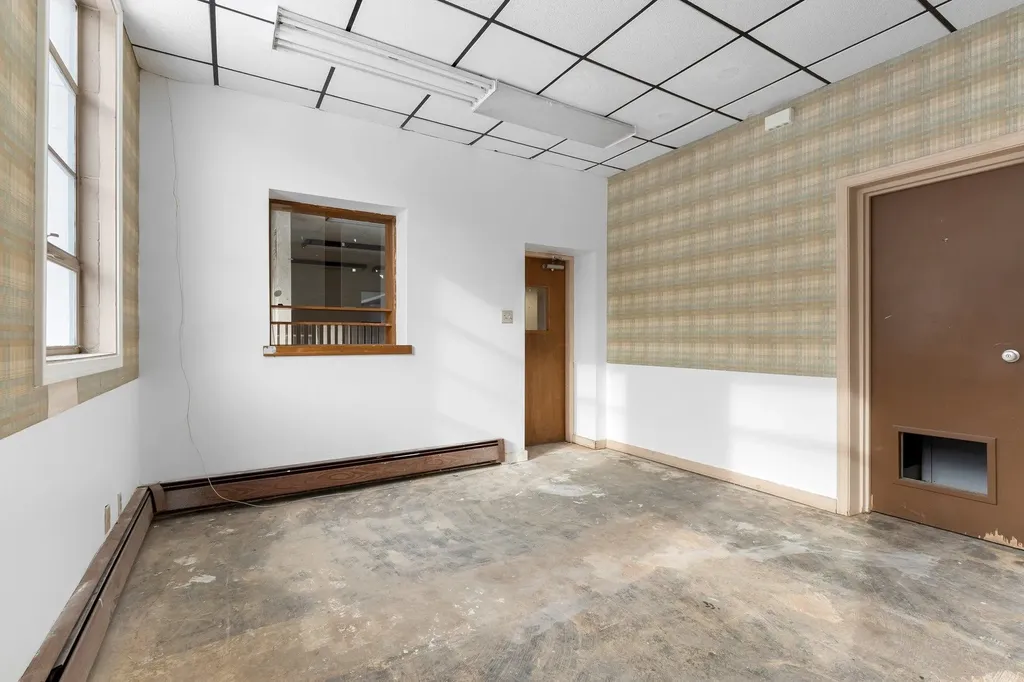 76 Maple Street Manchester NH 03103