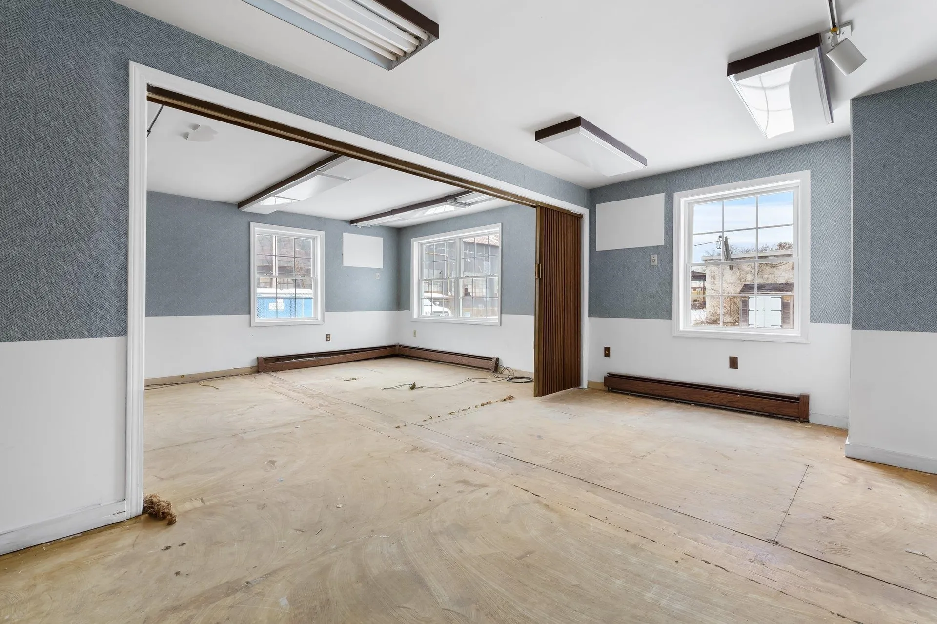 76 Maple Street Manchester NH 03103