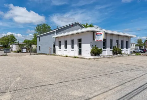 76 Maple Street Manchester NH 03103