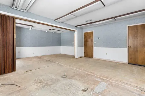 76 Maple Street Manchester NH 03103