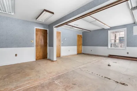 76 Maple Street Manchester NH 03103