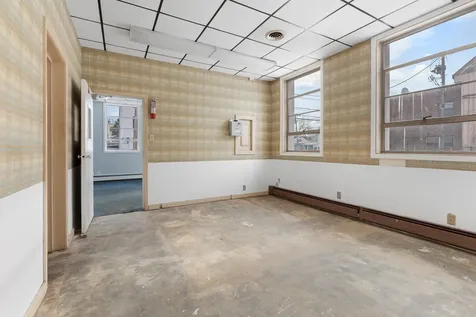 76 Maple Street Manchester NH 03103