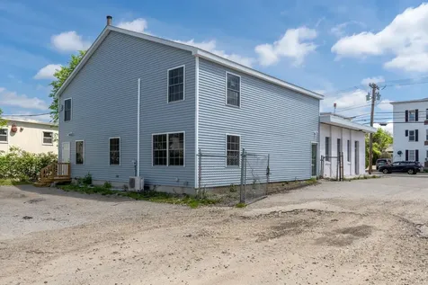 76 Maple Street Manchester NH 03103