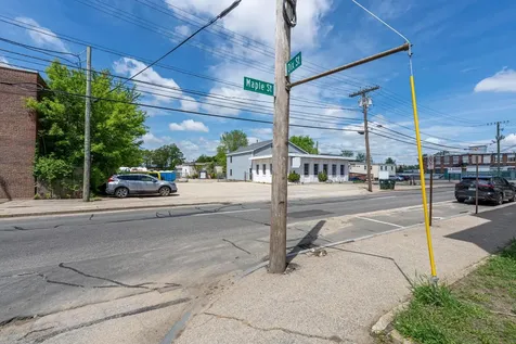 76 Maple Street Manchester NH 03103