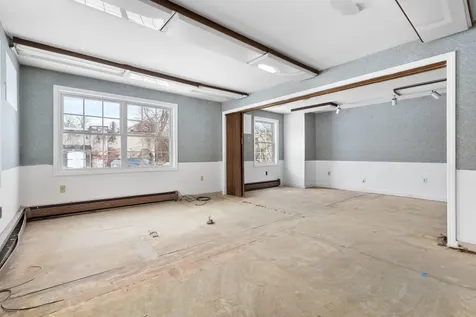 76 Maple Street Manchester NH 03103