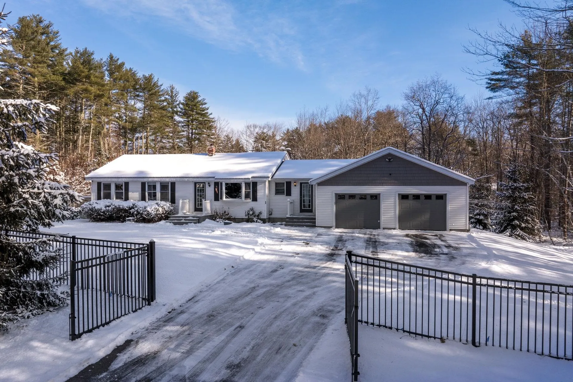 74 Newtown Plains Road Lee NH 03861