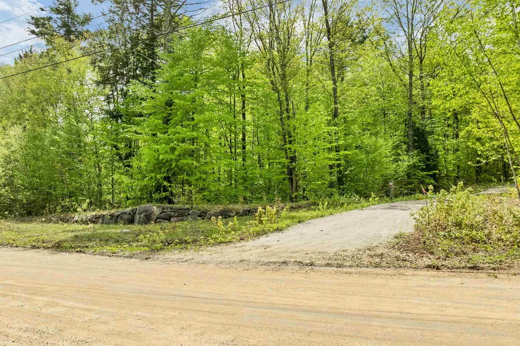 Mountain Road Sanbornton NH 03269