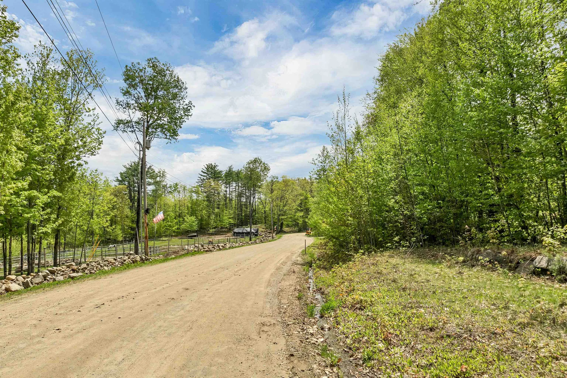 Mountain Road Sanbornton NH 03269