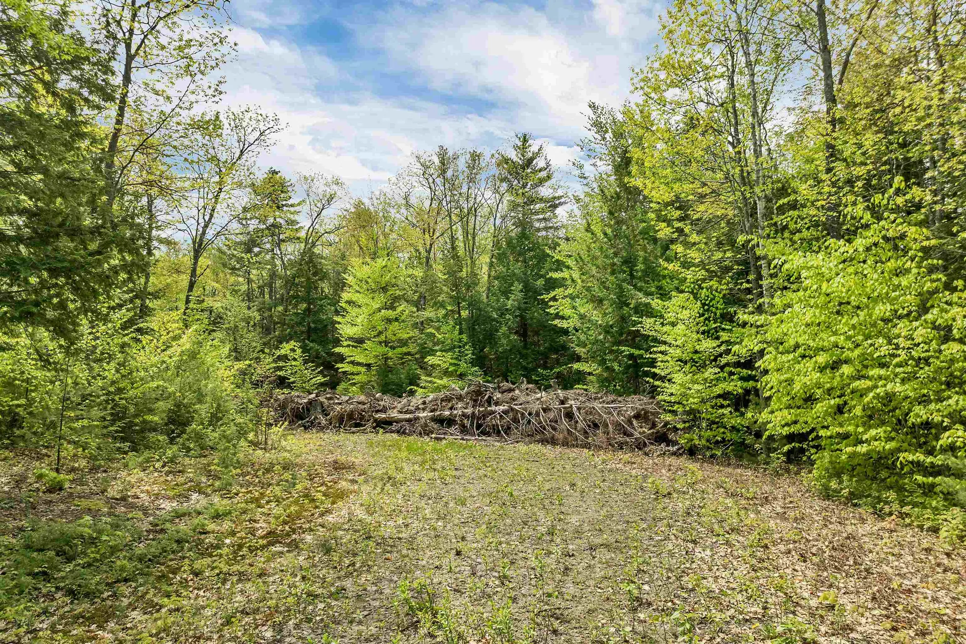 Mountain Road Sanbornton NH 03269