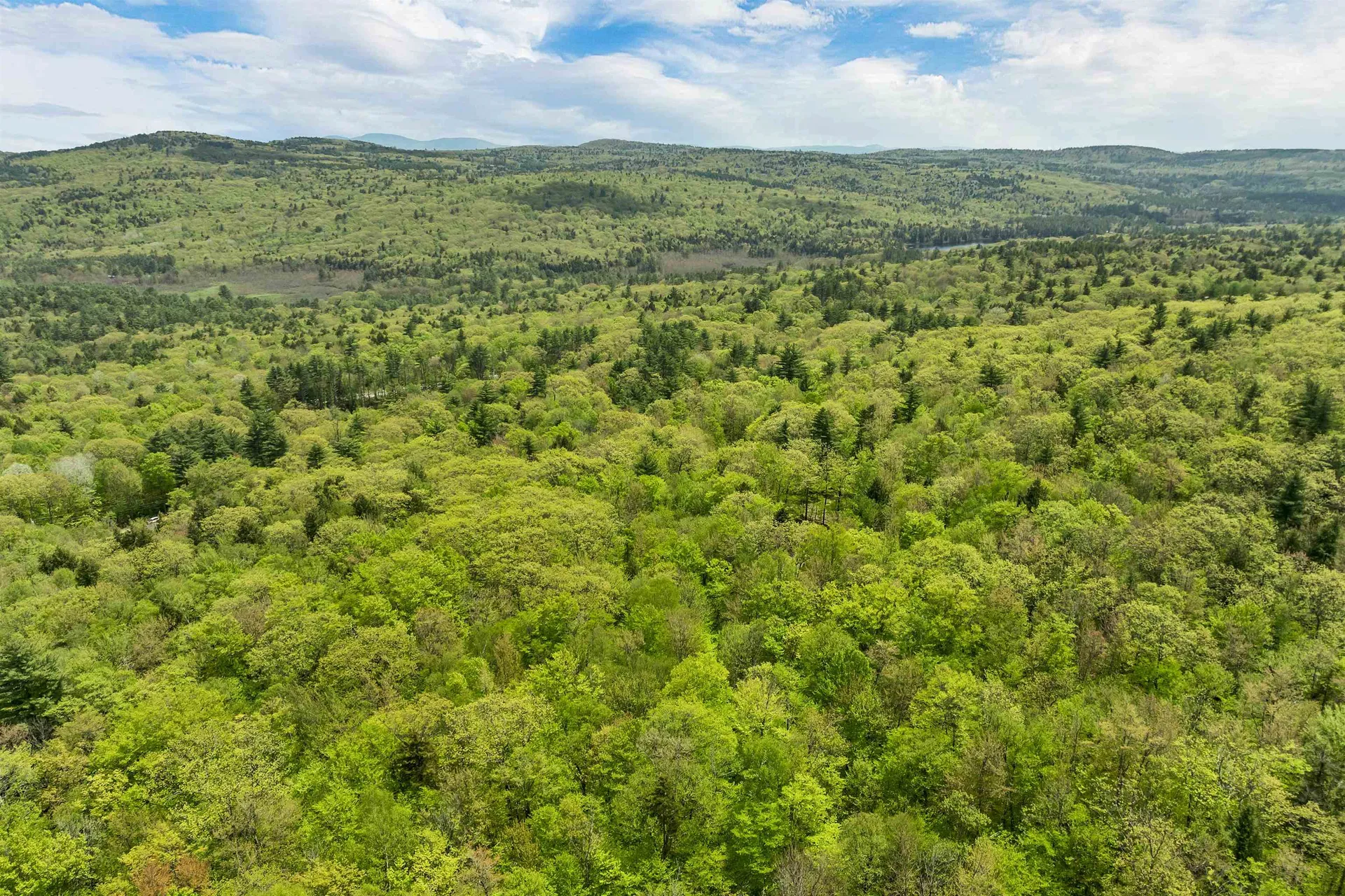 Mountain Road Sanbornton NH 03269
