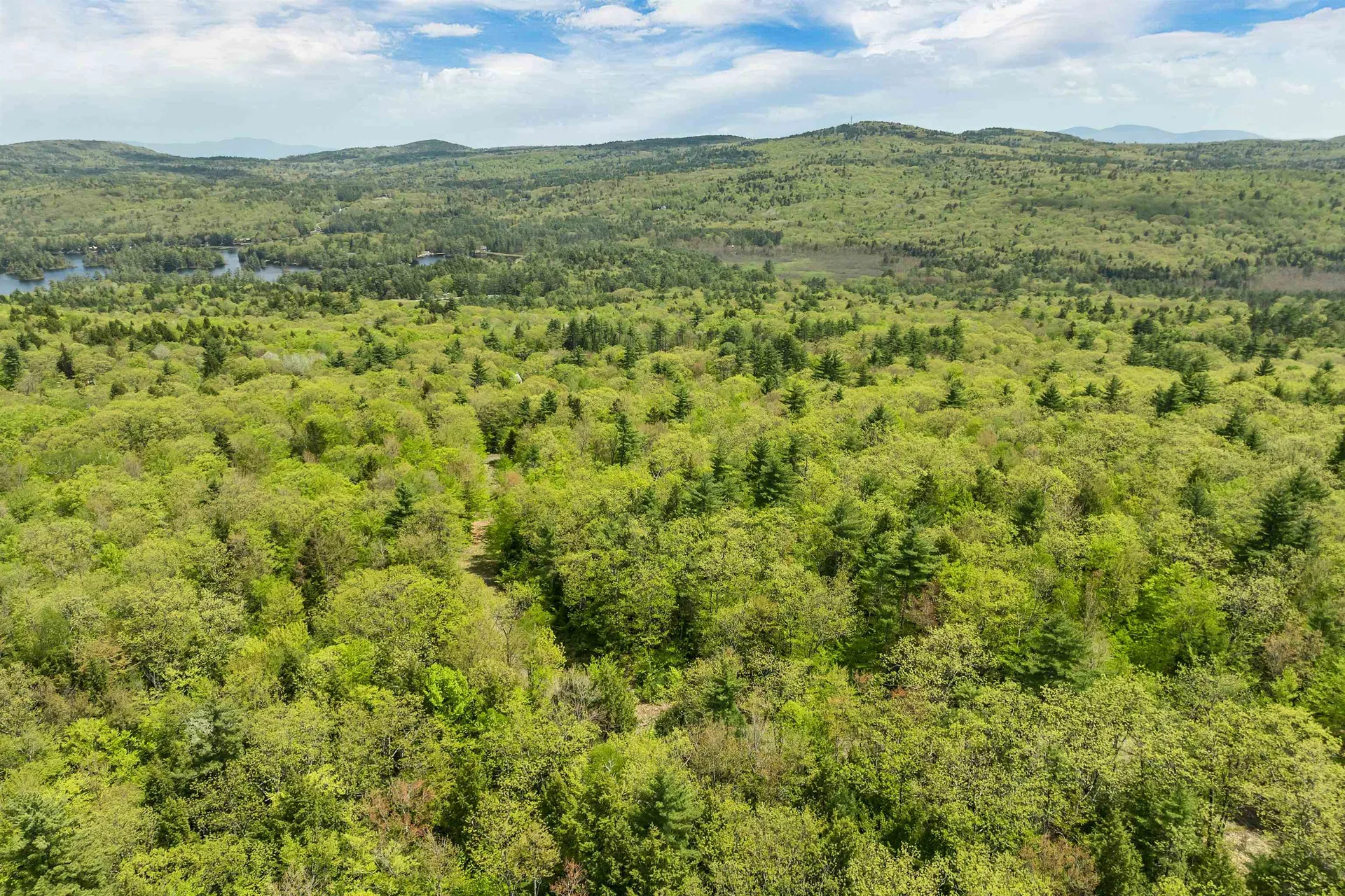 Mountain Road Sanbornton NH 03269
