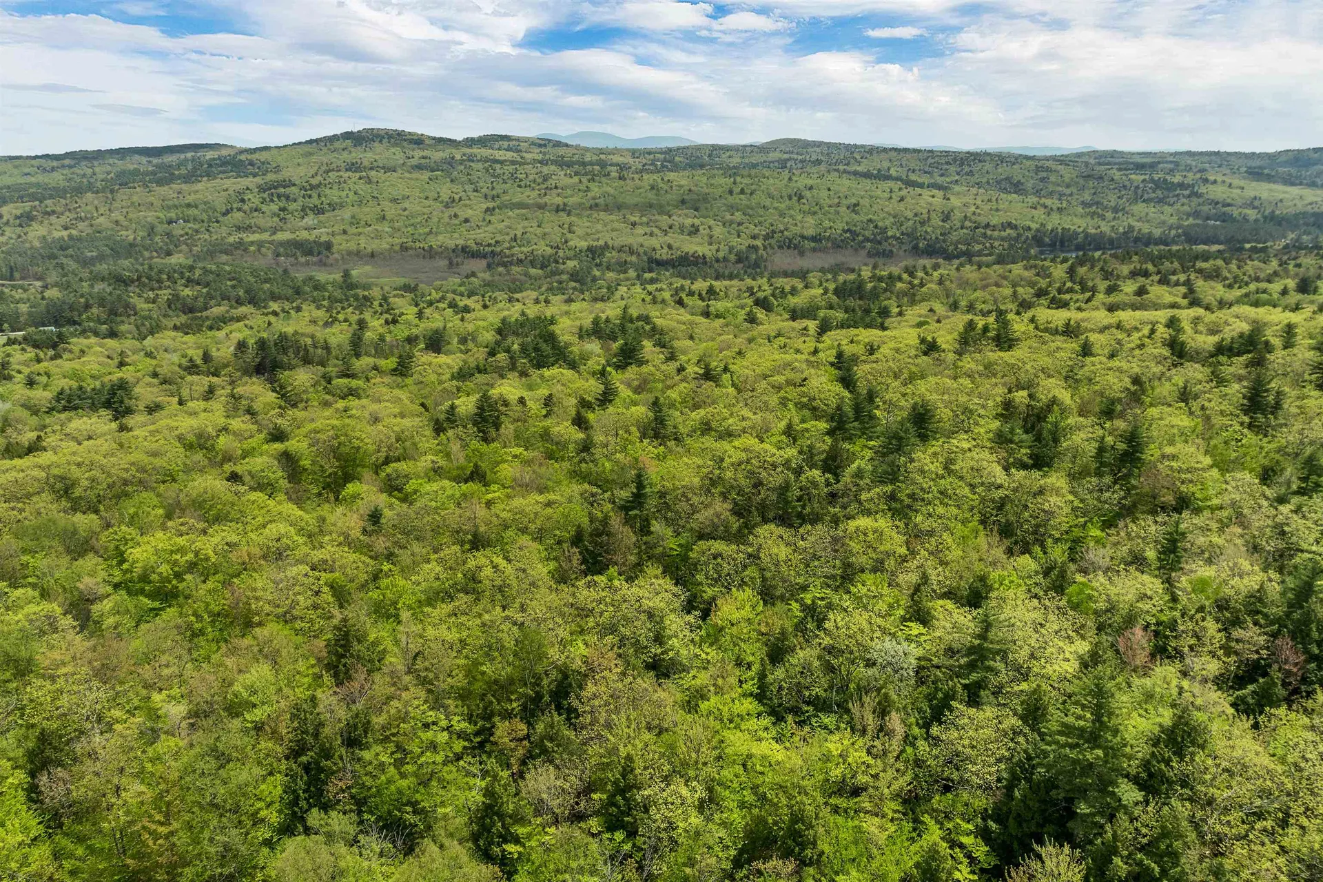 Mountain Road Sanbornton NH 03269