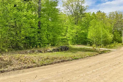 Mountain Road Sanbornton NH 03269