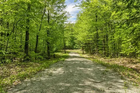 Mountain Road Sanbornton NH 03269
