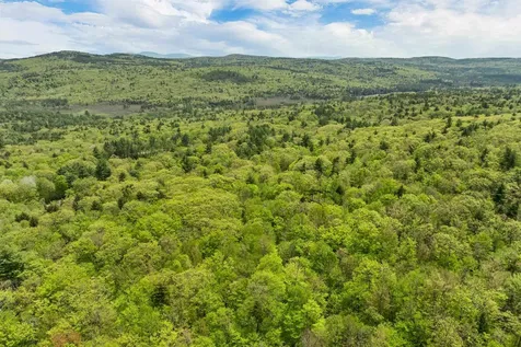 Mountain Road Sanbornton NH 03269