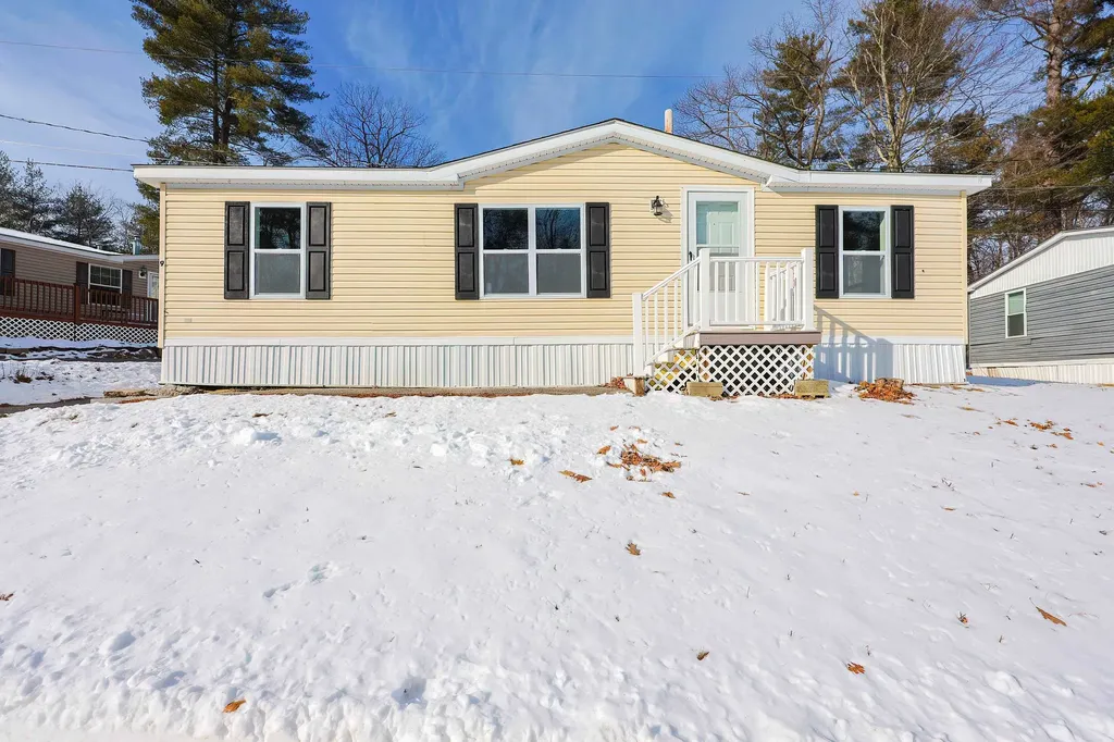 9 Emerald Drive Merrimack NH 03054