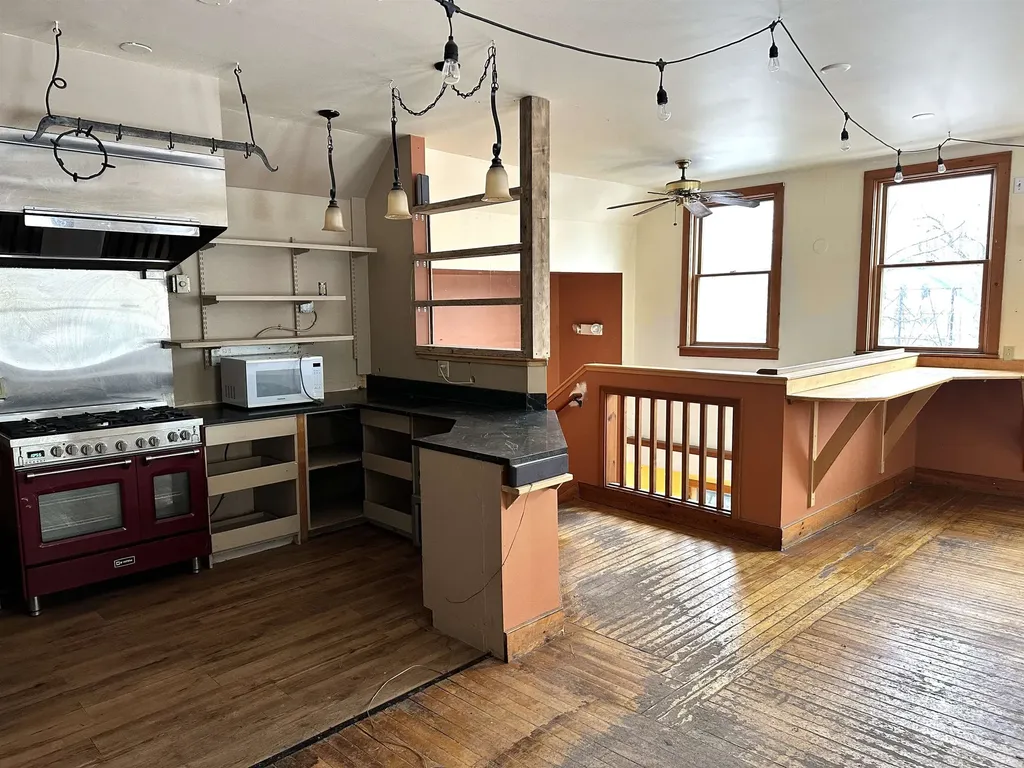 39 South Main Street Hardwick VT 05843