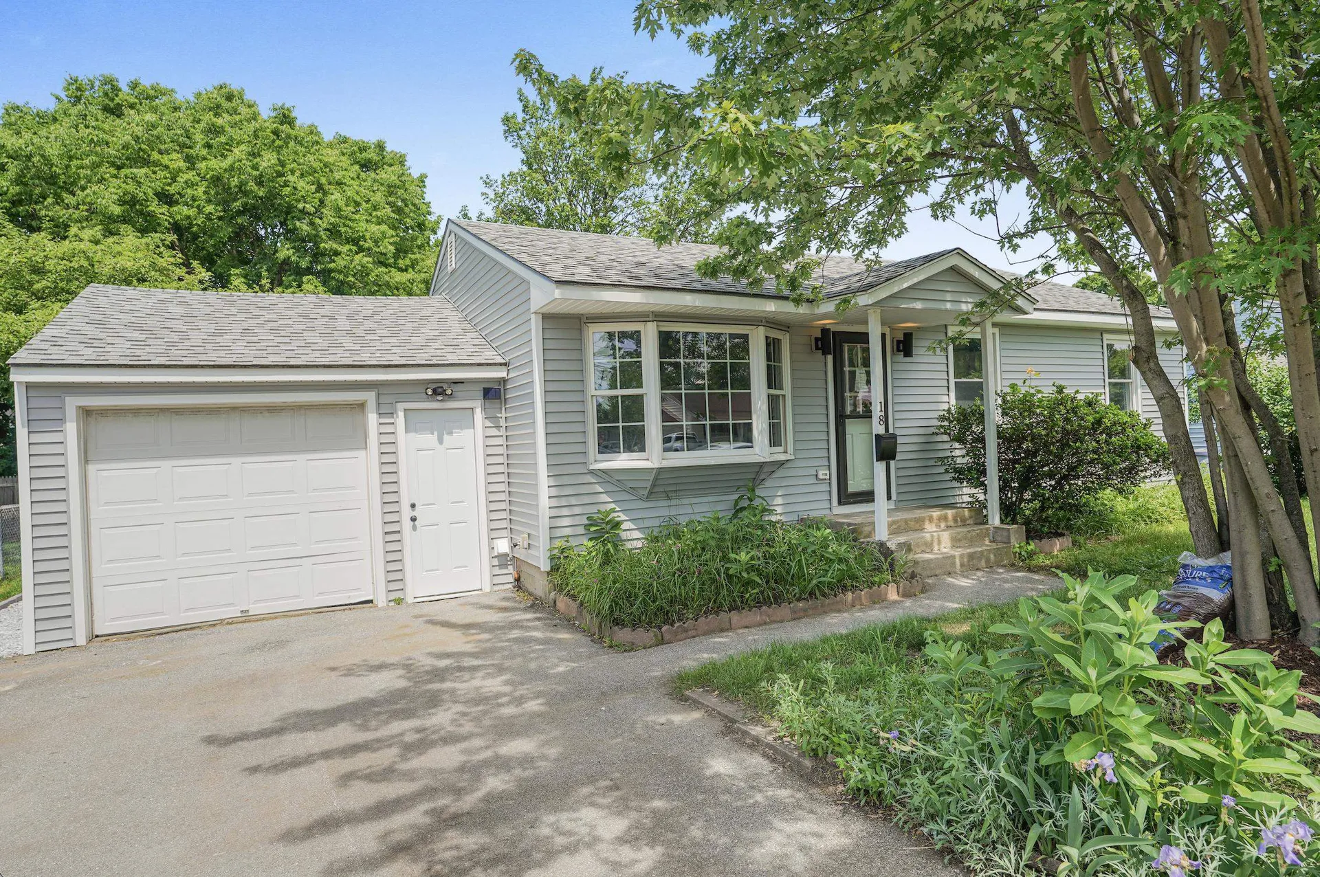 18 Turf Road Burlington VT 05408