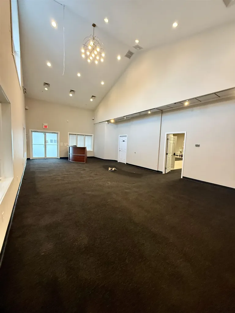 1376 Us Route 1 York ME 03902