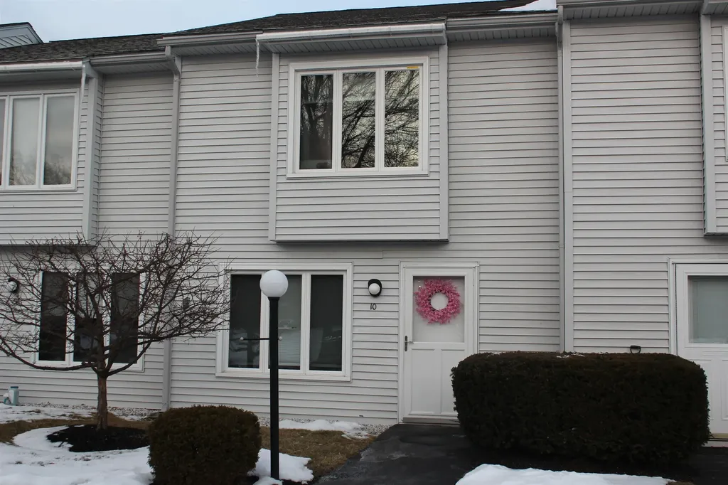 10 Kyle Drive Newport NH 03773