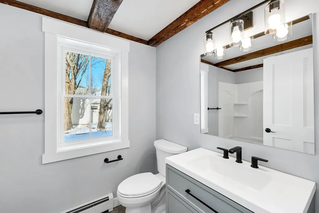 95 Plymouth Street Meredith NH 03253