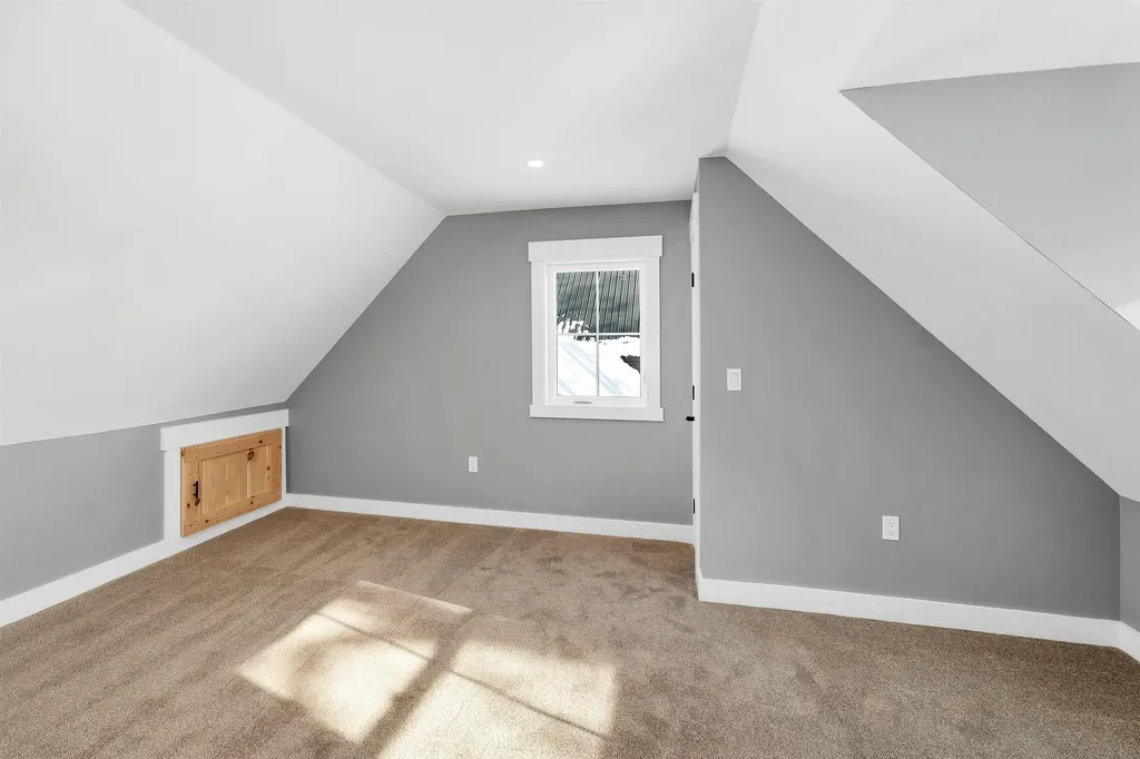 95 Plymouth Street Meredith NH 03253