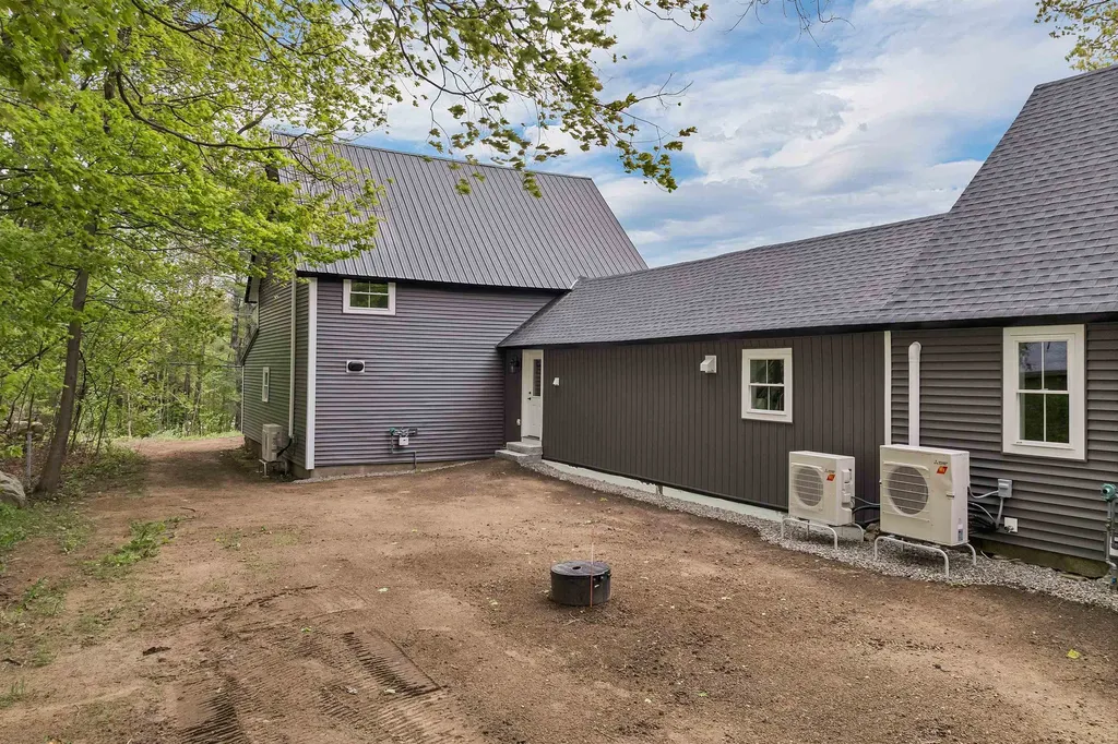 95 Plymouth Street Meredith NH 03253