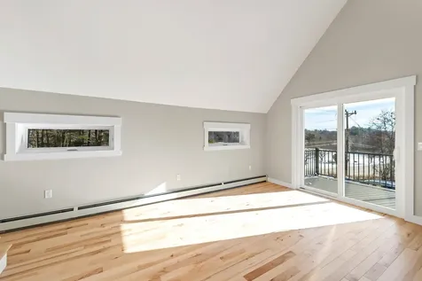 95 Plymouth Street Meredith NH 03253