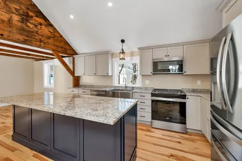 95 Plymouth Street Meredith NH 03253