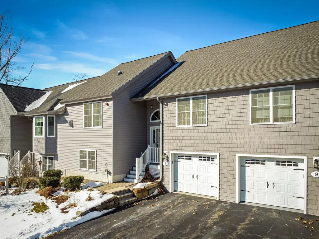 7 Stevens Court Atkinson NH 03811