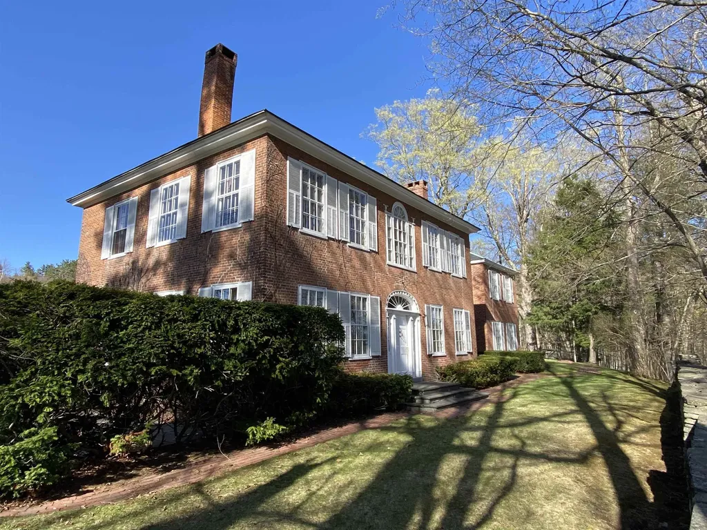 10 Bischoff Lane Hartland VT 05048