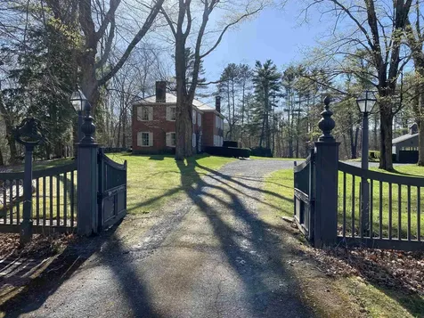 10 Bischoff Lane Hartland VT 05048