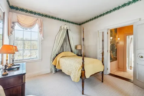10 Bischoff Lane Hartland VT 05048