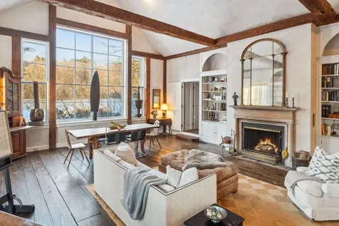 10 Bischoff Lane Hartland VT 05048