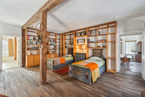 10 Bischoff Lane Hartland VT 05048