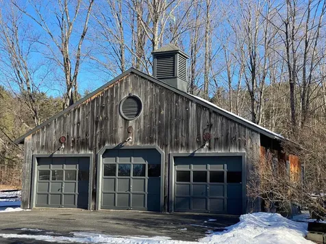 10 Bischoff Lane Hartland VT 05048